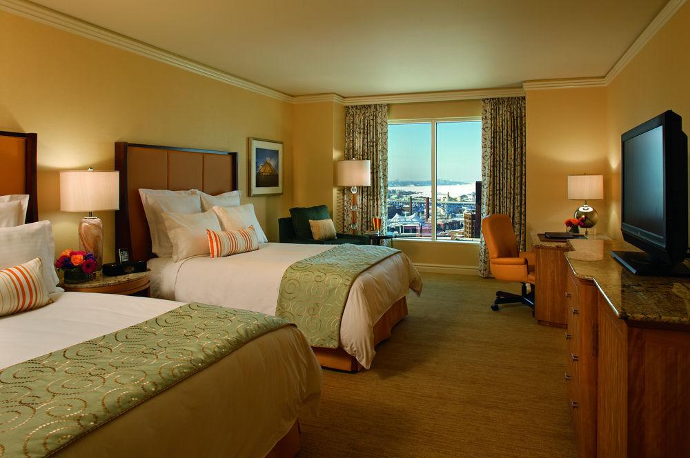 Hotel The Ritz-Carlton, Cleveland Exterior foto
